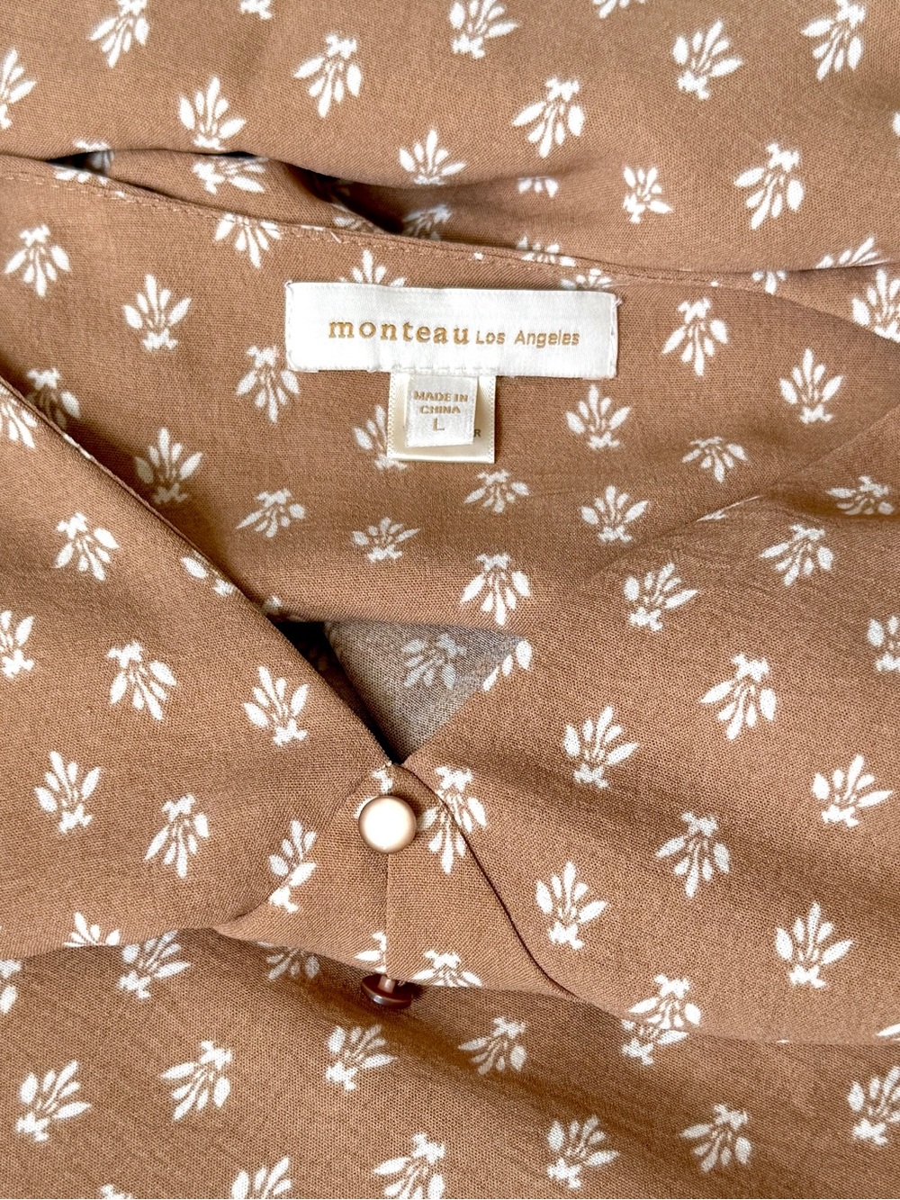 Monteau V-Neck Flutter Sleeves Tan Floral Patterned Maxi Dress Size L Like New - Picture 9 of 11